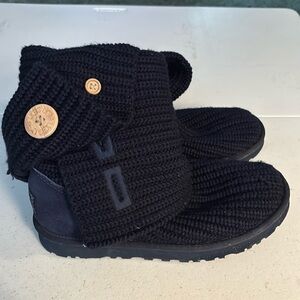 Ugg Australia Cardy Navy Blue knit boots